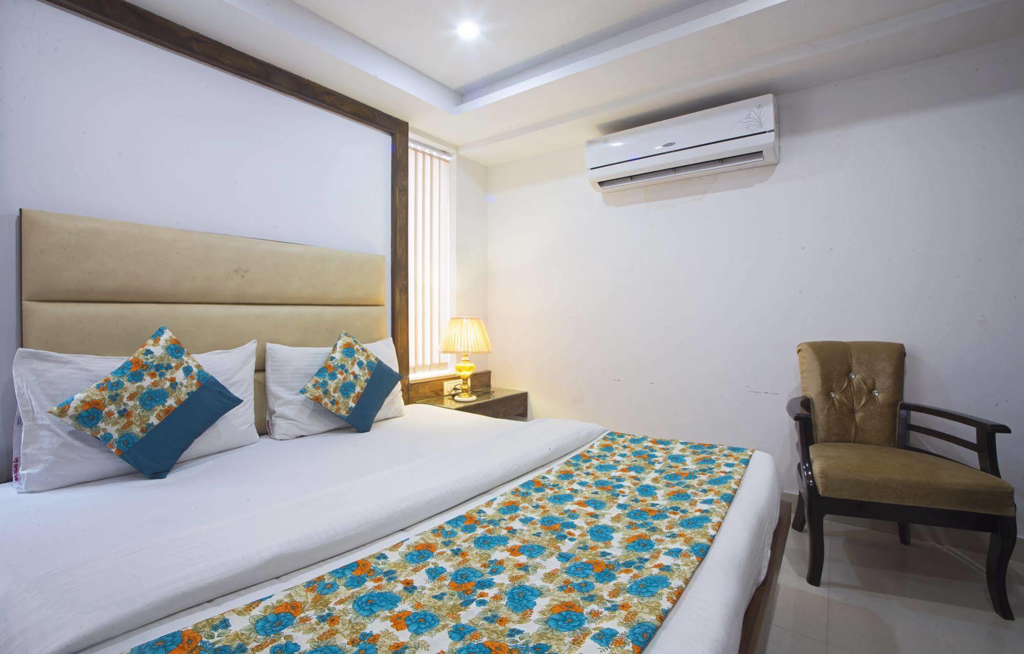 Itsy By Treebo - Baba Residency Hotel New Delhi Exterior photo